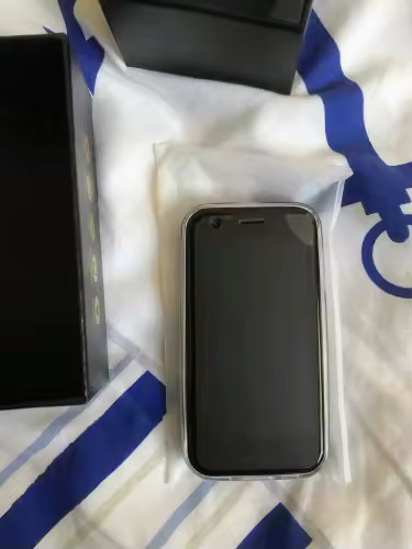 smallest smart phone android - photo 2