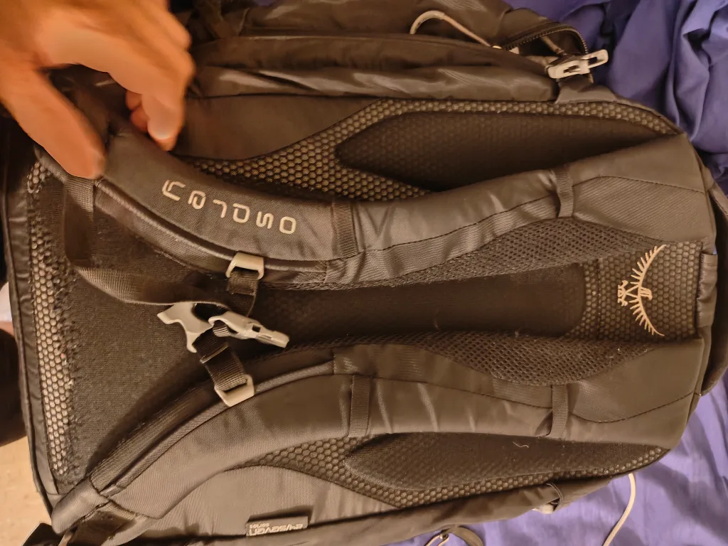 Osprey Backpack - Black image indicator(3)