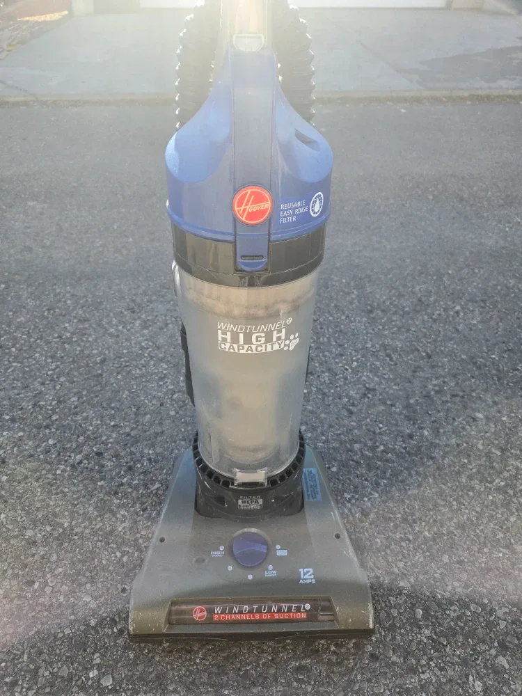 Hoover WindTunnel High Capacity Vacuum - 12 Amps