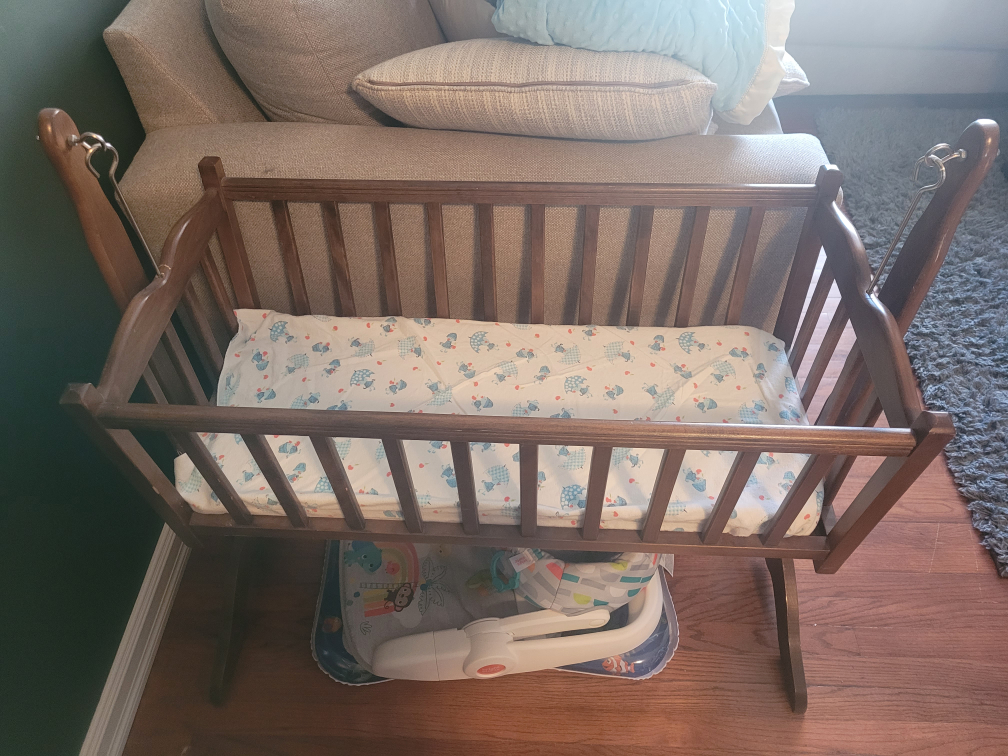 Wooden Baby Cradle - photo 2