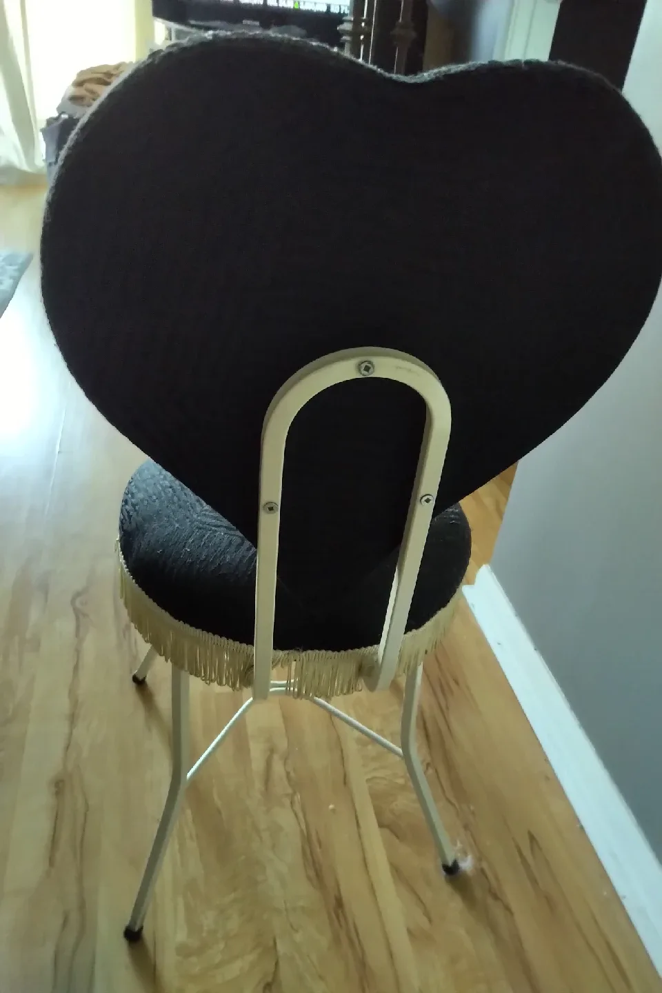 Vintage Vanity chair with Heart Back image indicator(3)