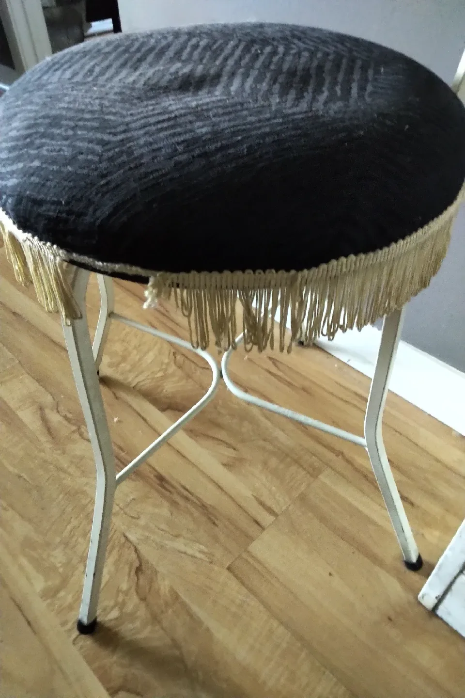 Vintage Vanity chair with Heart Back image indicator(4)