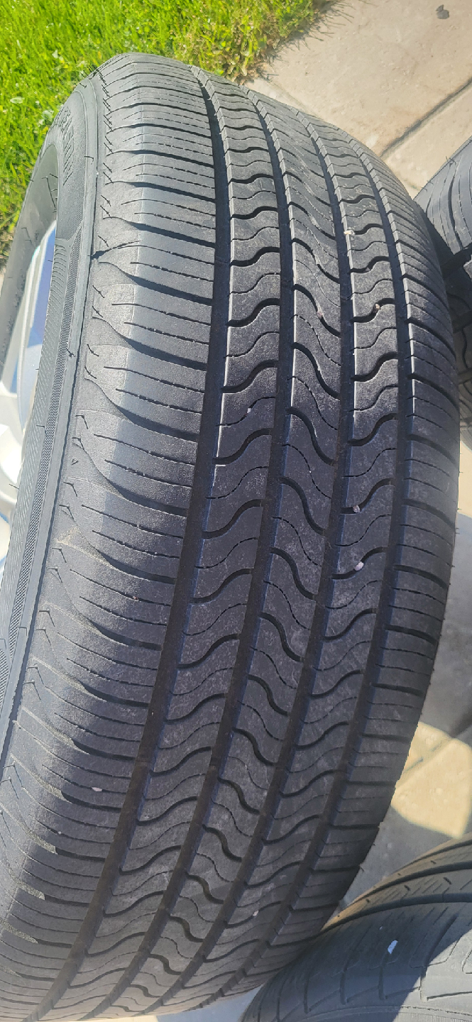 Chevrolet Rims with Pirelli All Season Tires - photo 4