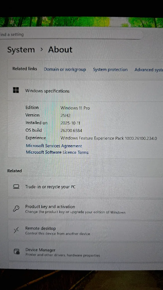 Microsoft Surface Pro with Windows 11 Pro image indicator(6)