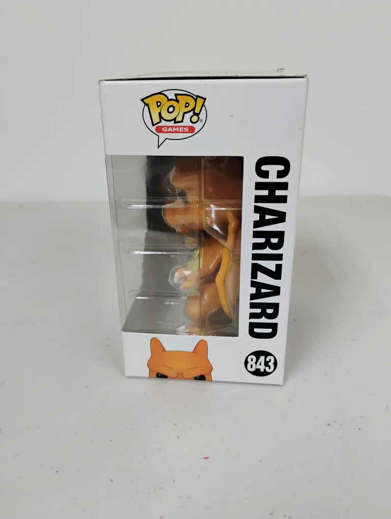 Funko Pop! Games: Pokemon - Charizard #843 image indicator(3)