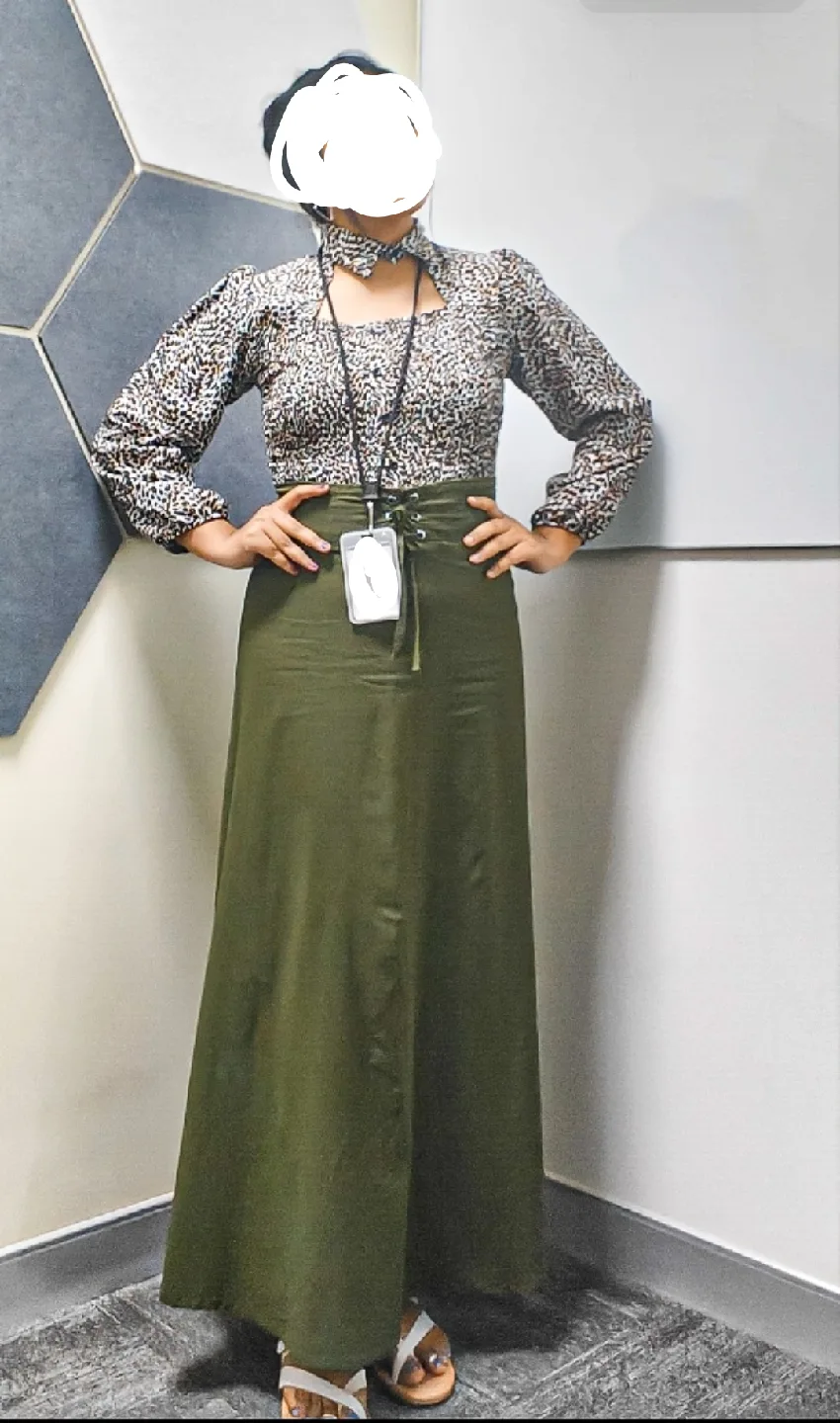 Leopard Print Long Sleeve Crop Top image indicator(2)