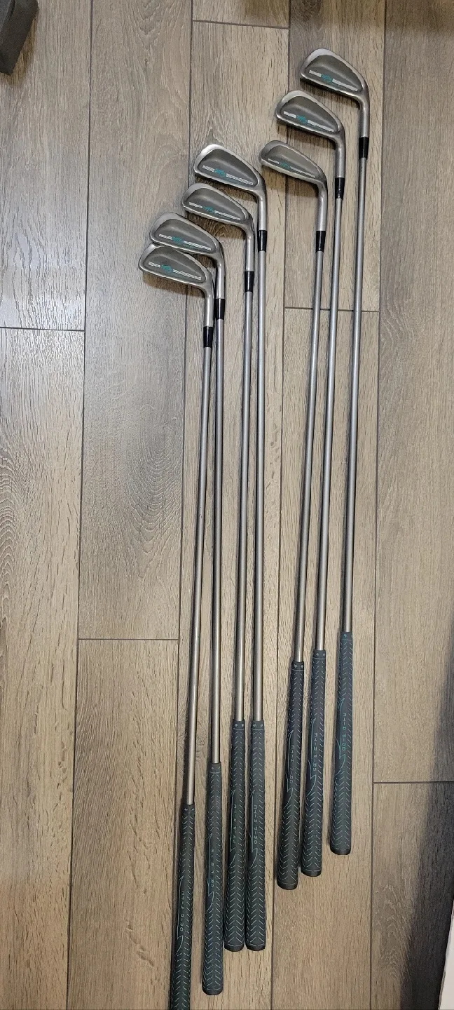 Mizuno Miz Collection Graphite Golf Iron Set image indicator(3)