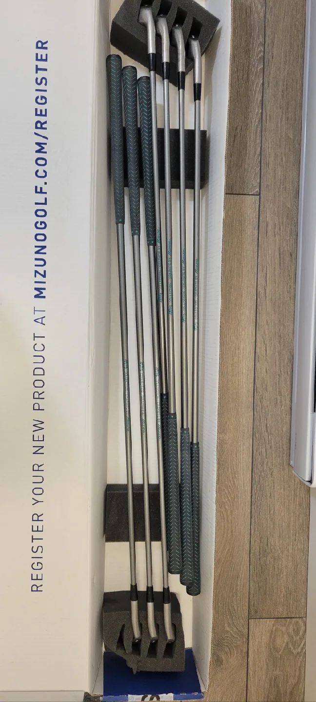 Mizuno Miz Collection Graphite Golf Iron Set image indicator(4)