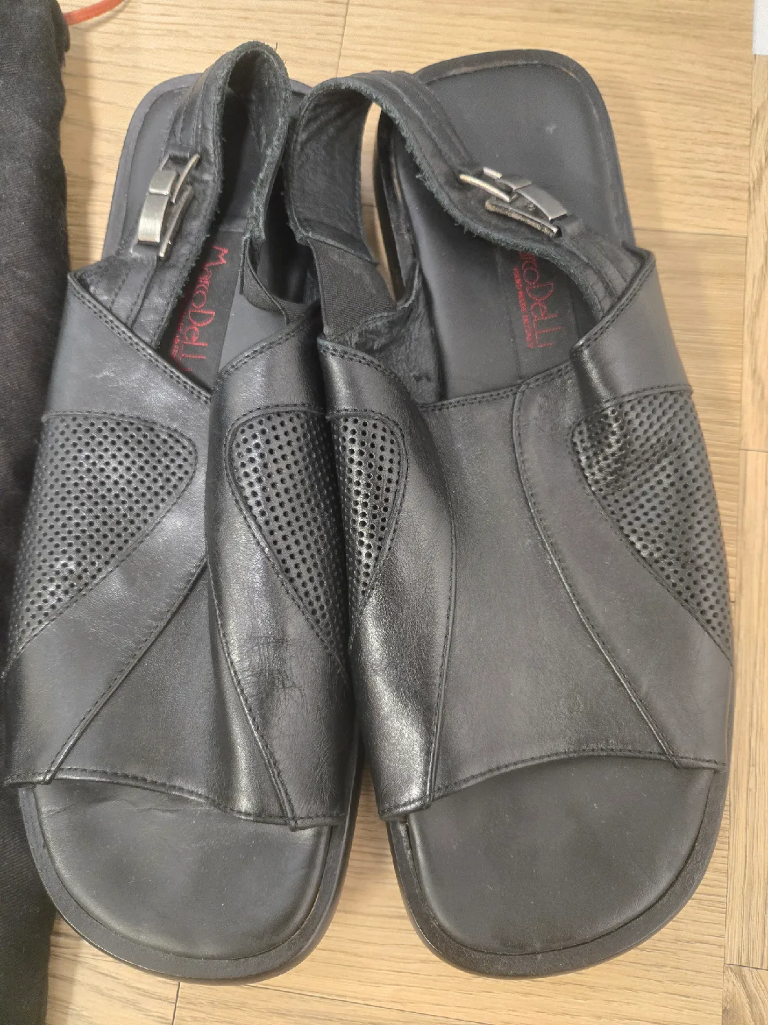 Marco Dell'i Black Leather Sandals - Size 8.5