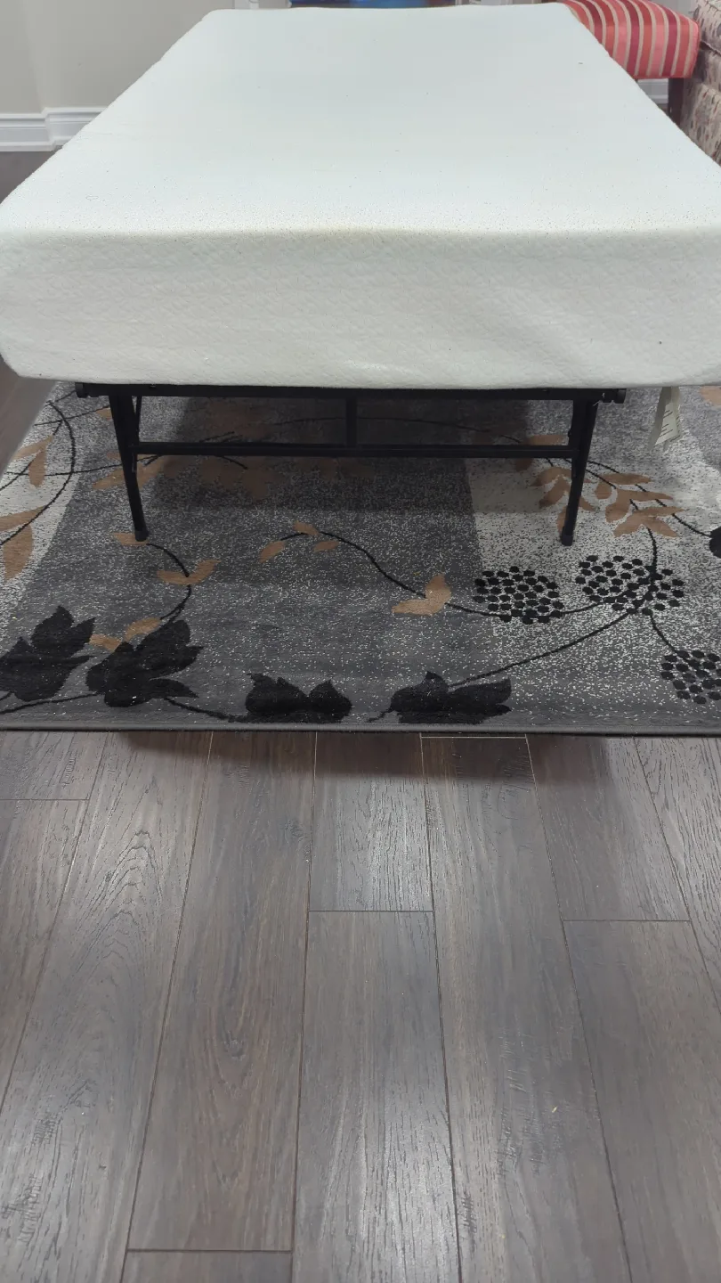 Zinus 8” twin Mattress medium firm + Metal Frame image indicator(5)