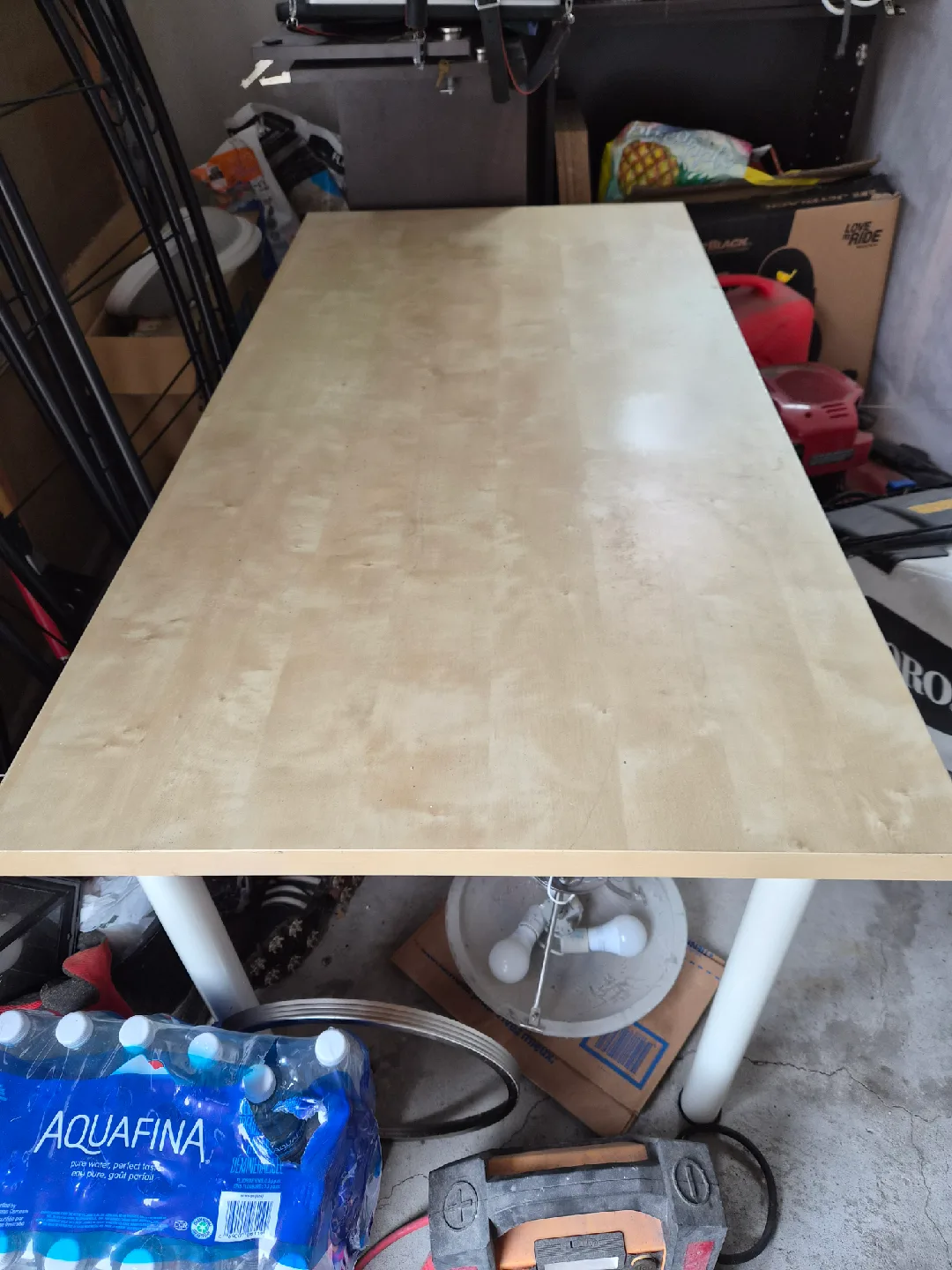 Table with white legs thumbnail