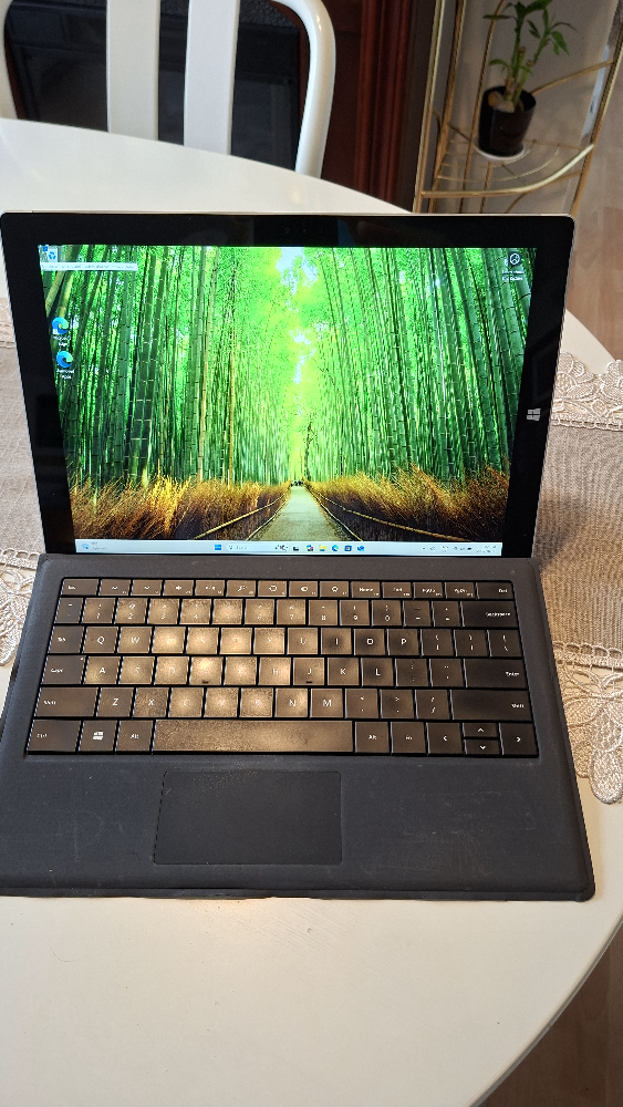 Microsoft Surface Pro with Windows 11 Pro - photo 2