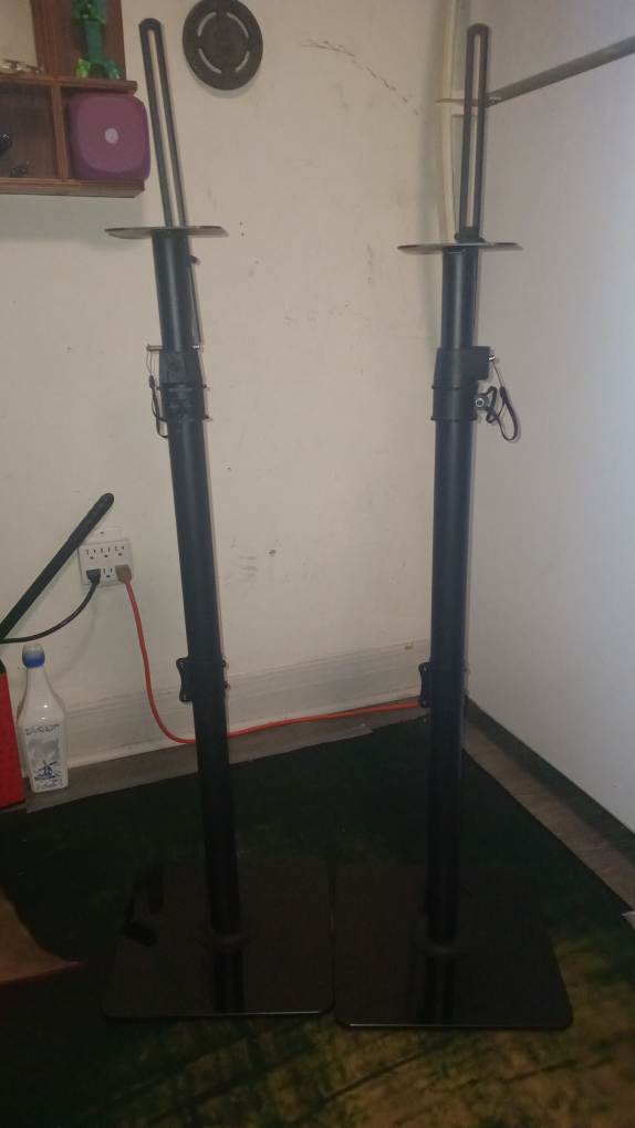 speaker stands (Brand new)