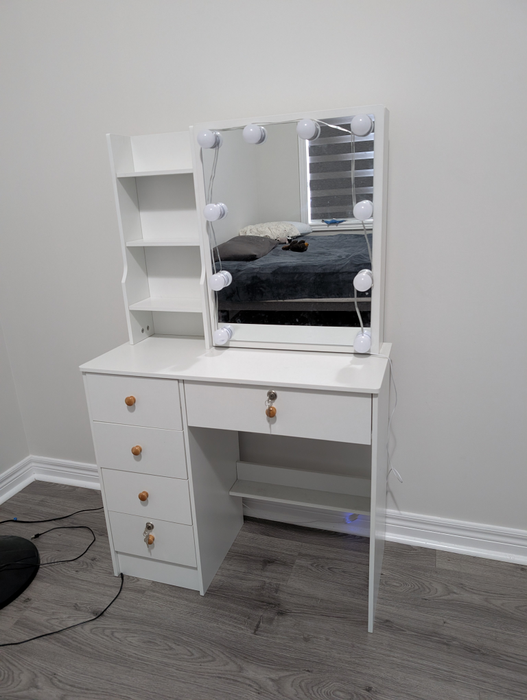 Vanity Desk with Lighted Mirror - White