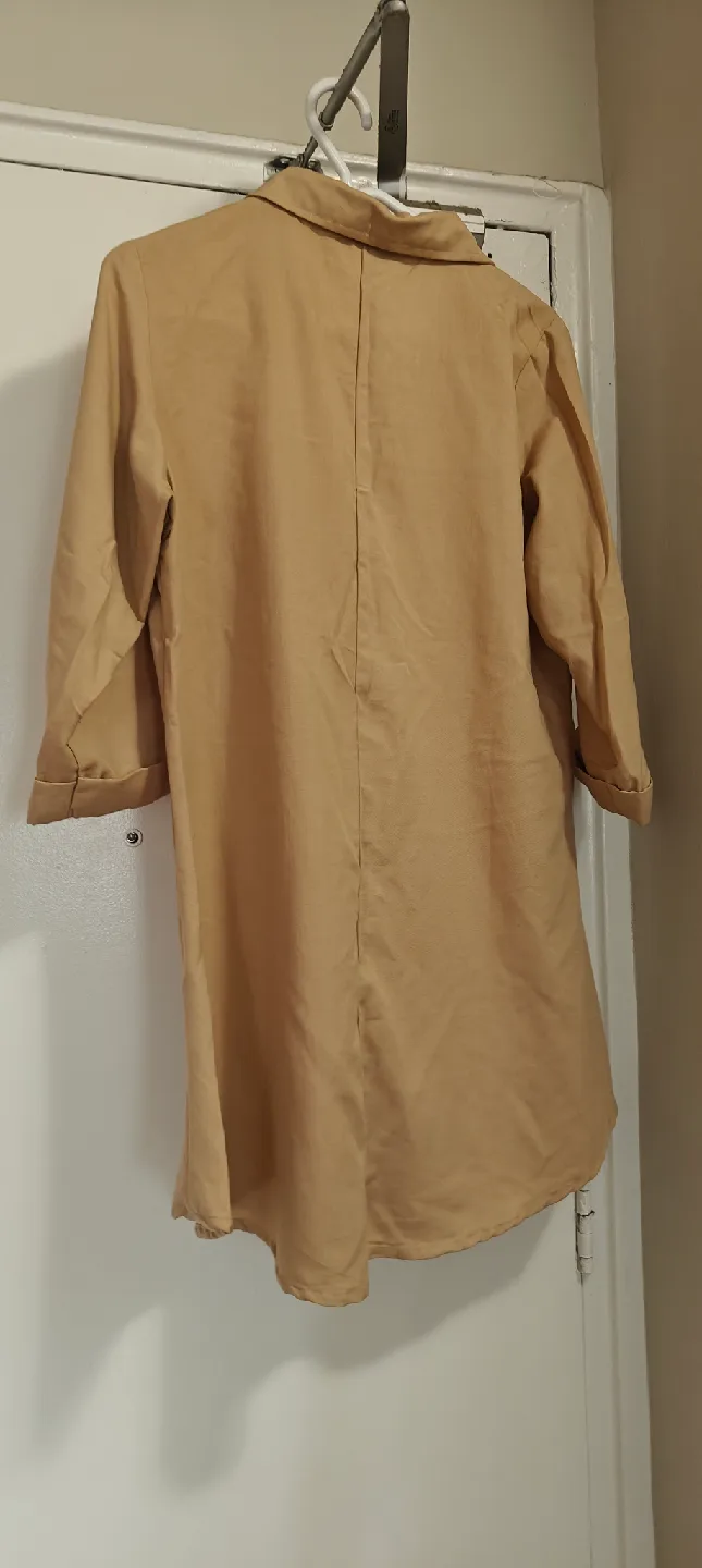 Tan Button-Up Shirt - Size XL image indicator(4)
