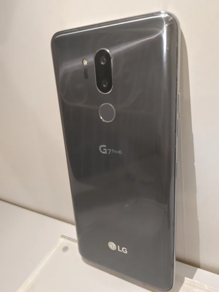 LG G7 ThinQ Smartphone + Bonus Free Items image indicator(5)