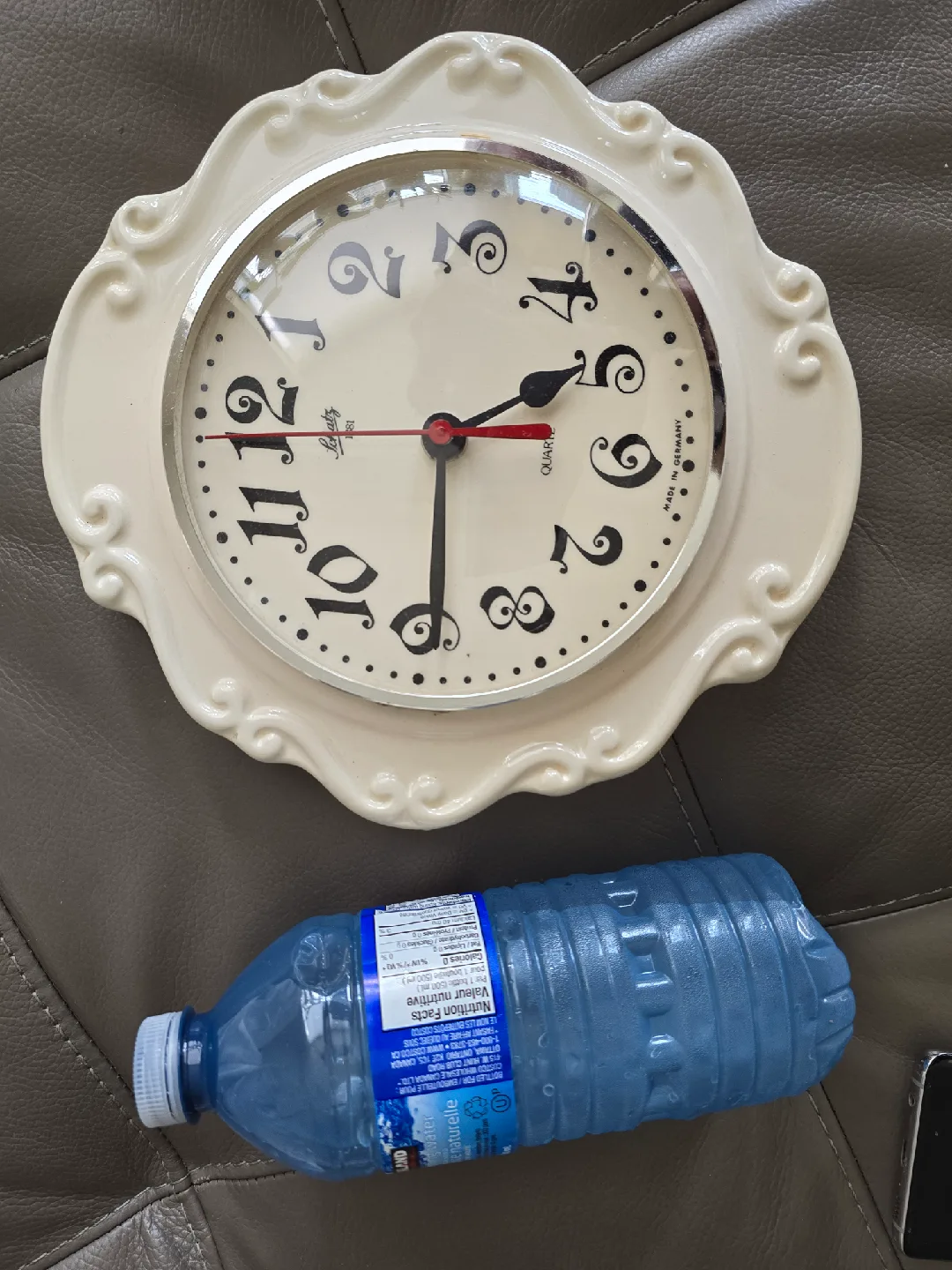 Schatz Quartz Wall Clock - Cream image indicator(3)