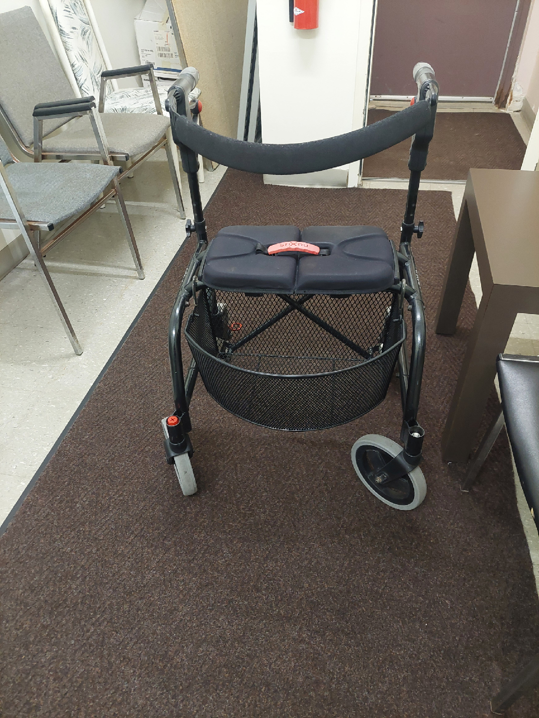 Nexus Walker with Seat & Basket - photo 3