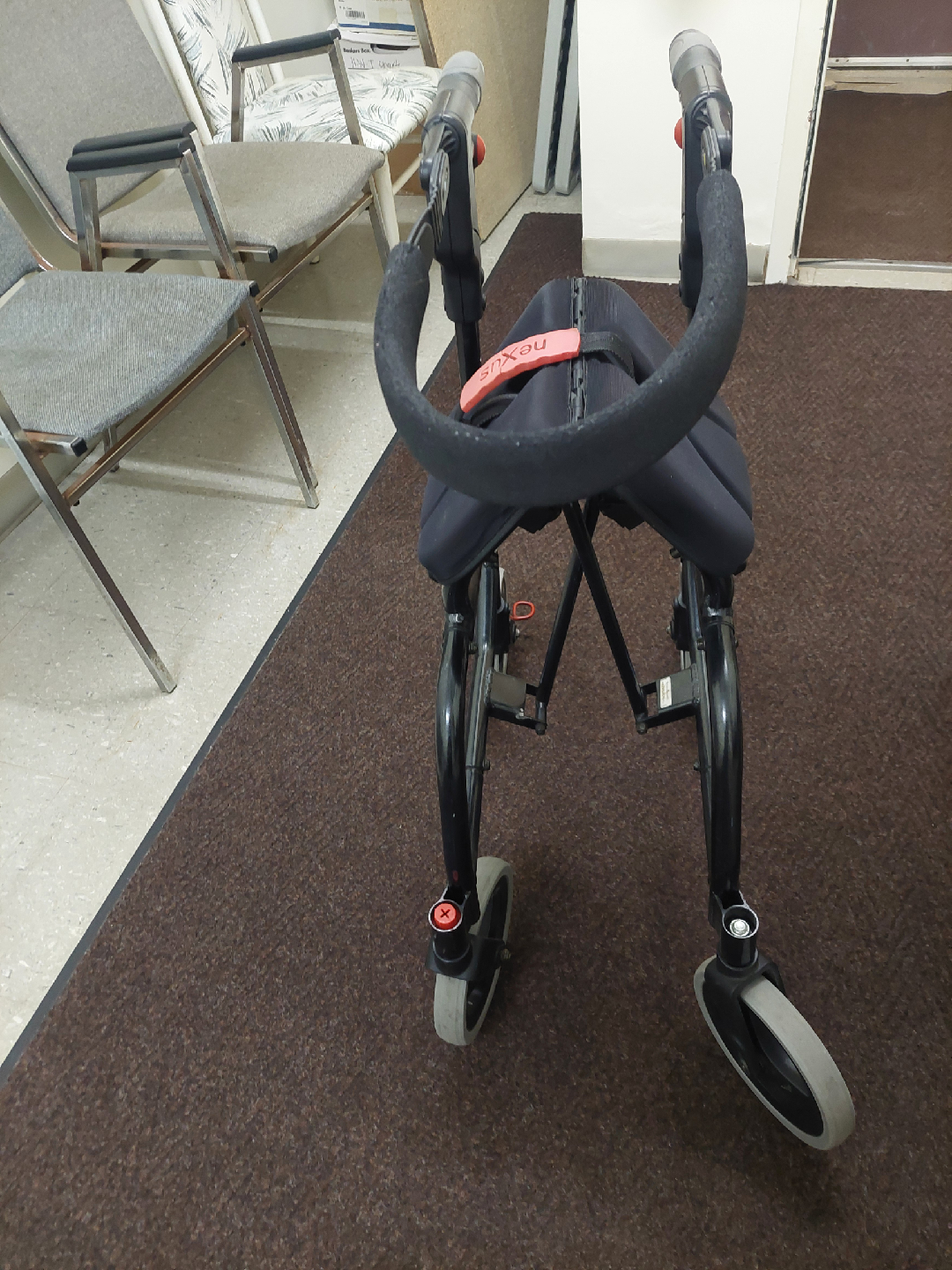 Nexus Walker with Seat & Basket - photo 4