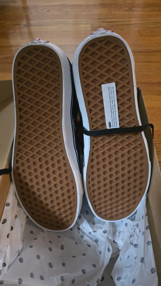 Vans x Nightmare Before Christmas Sk8-Hi image indicator(3)