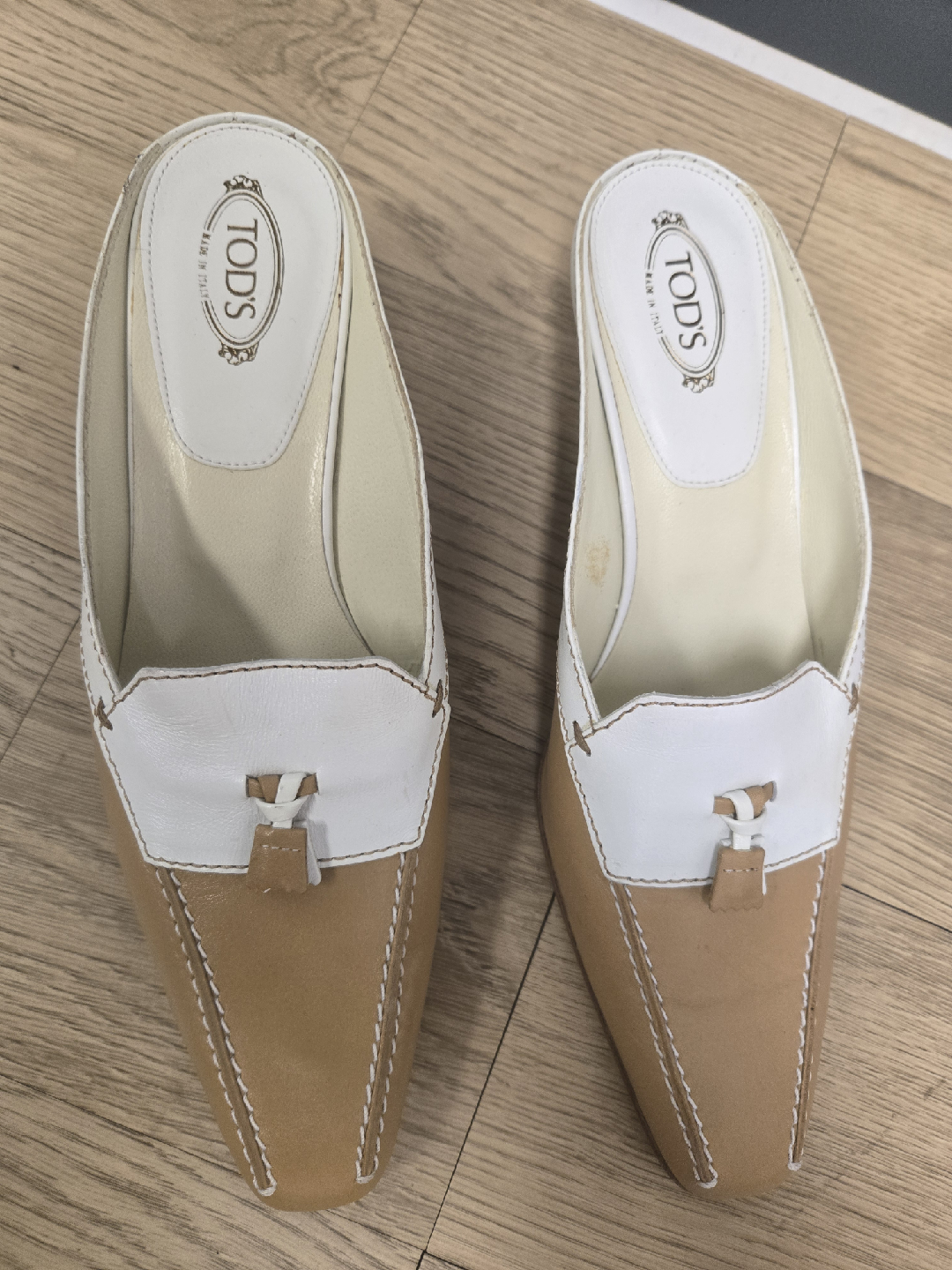 Tod's Leather Heeled Mules Beige & White - photo 2