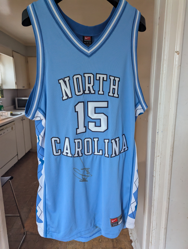 Autographed North Carolina Vince Carter 15 Jersey