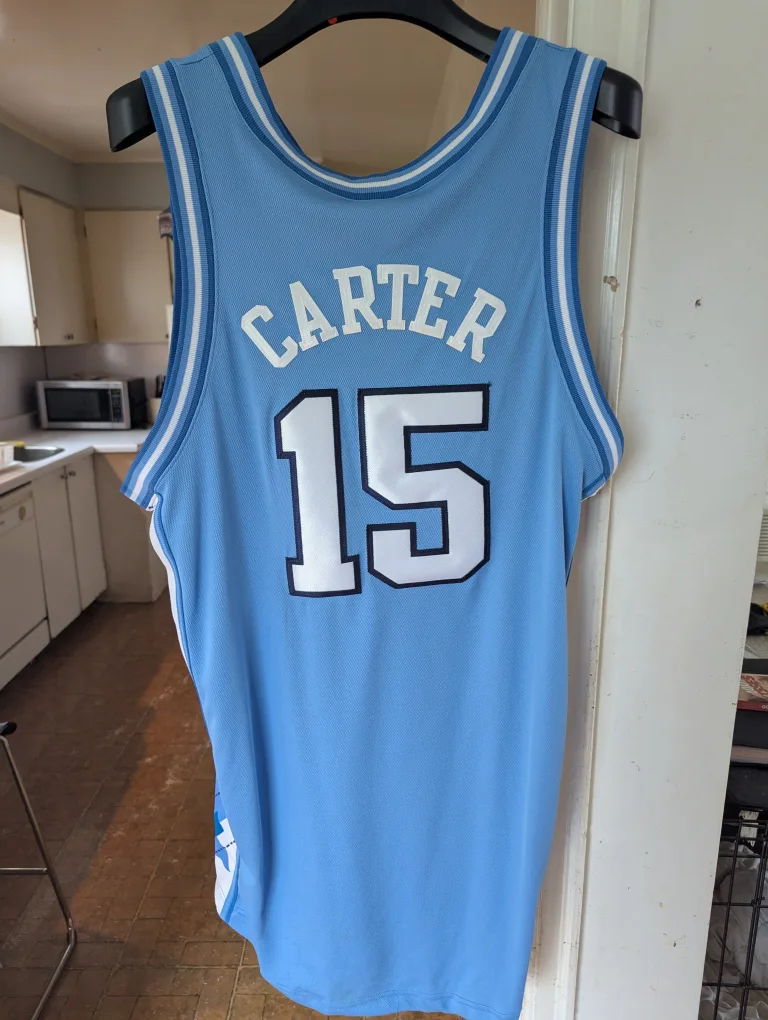 Autographed North Carolina Vince Carter 15 Jersey image indicator(2)