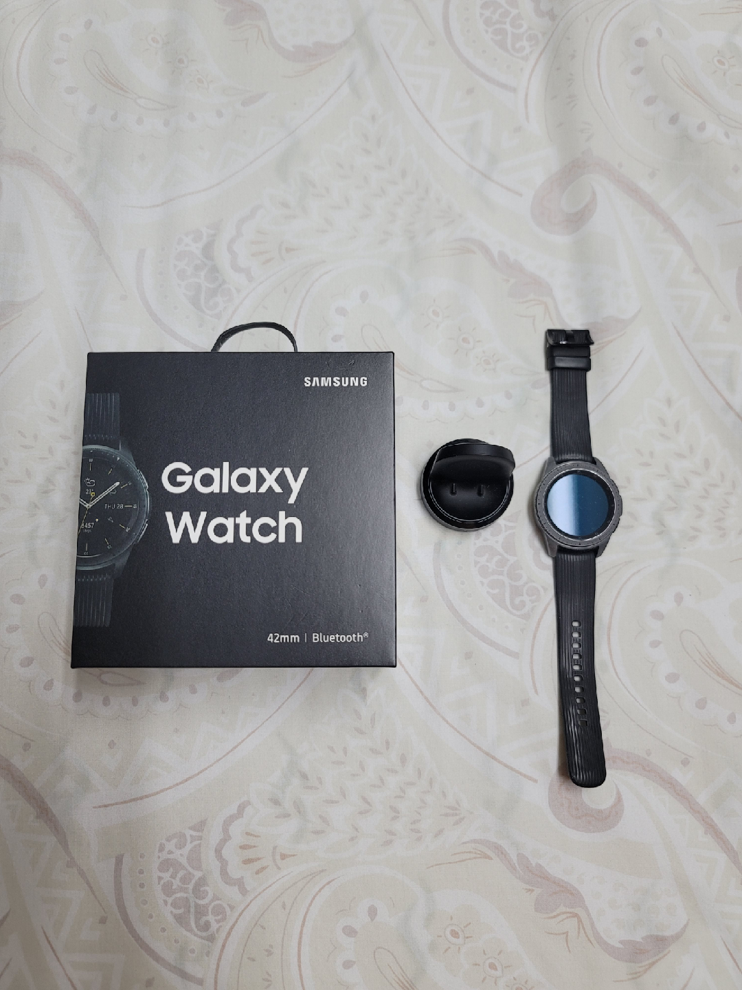 Samsung Galaxy Watch 42mm Bluetooth - Includes Box & Charger - photo 2