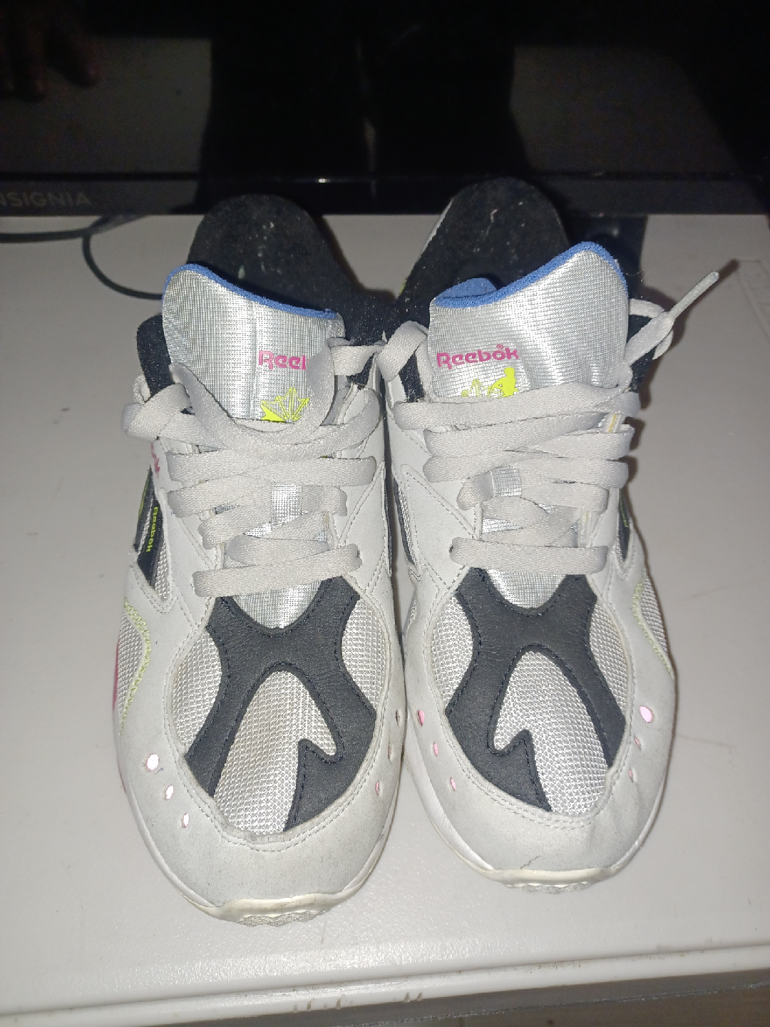 Reebok 121B Sneakers - US Size 6