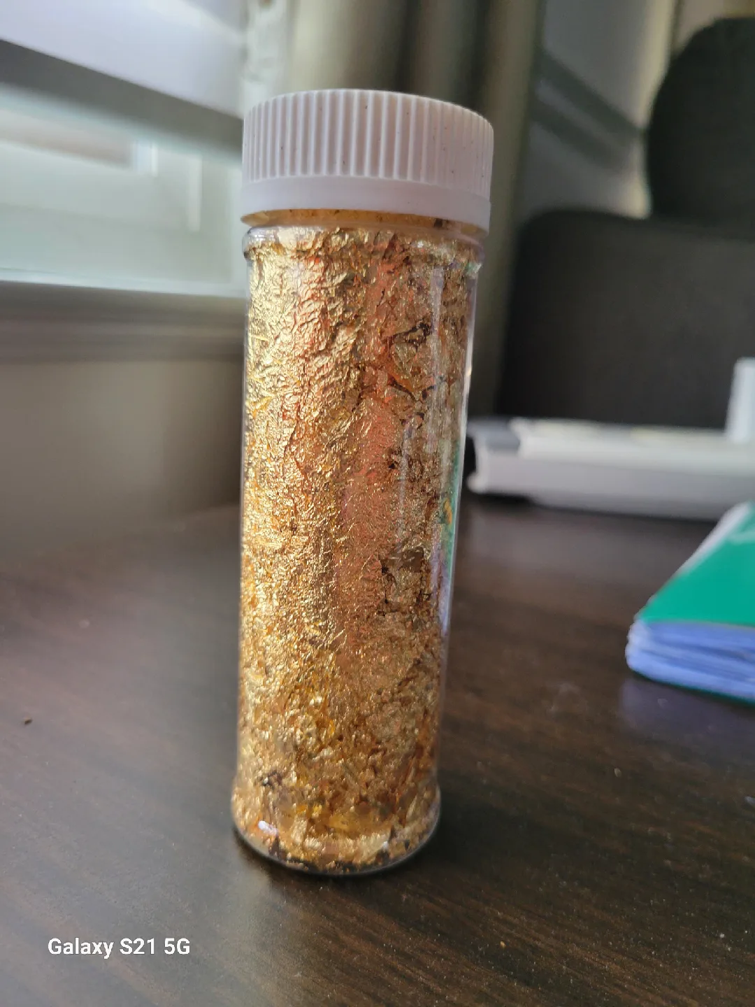 Gold Leaf Flakes for Crafts image indicator(3)