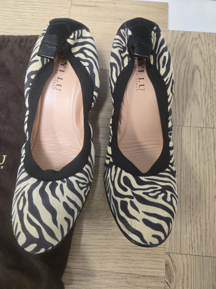 Anyi Lu Zebra Print Ballet Flats - Size 39.5 - photo 2