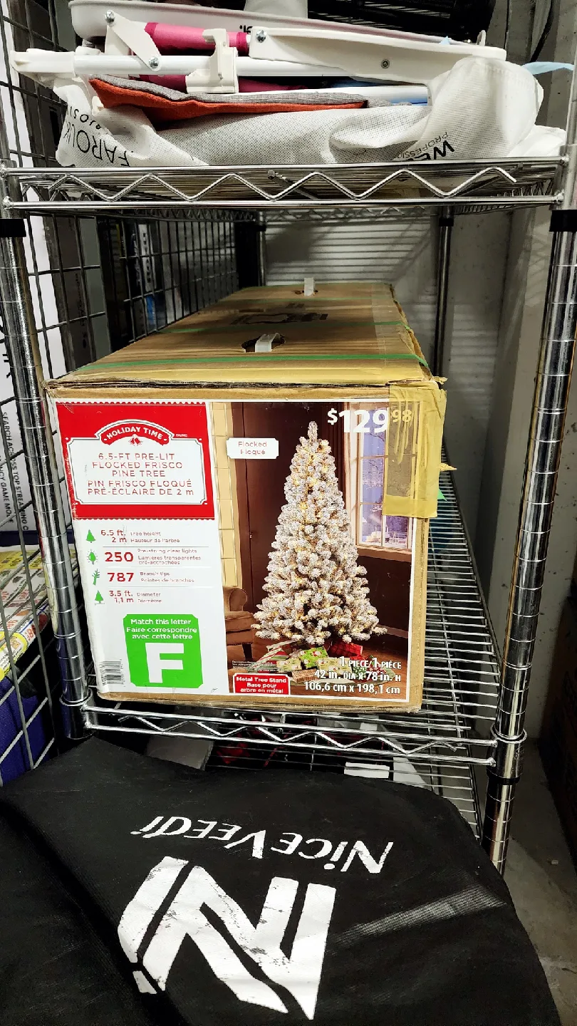 Holiday Time 6.5 ft Pre-Lit Christmas Tree