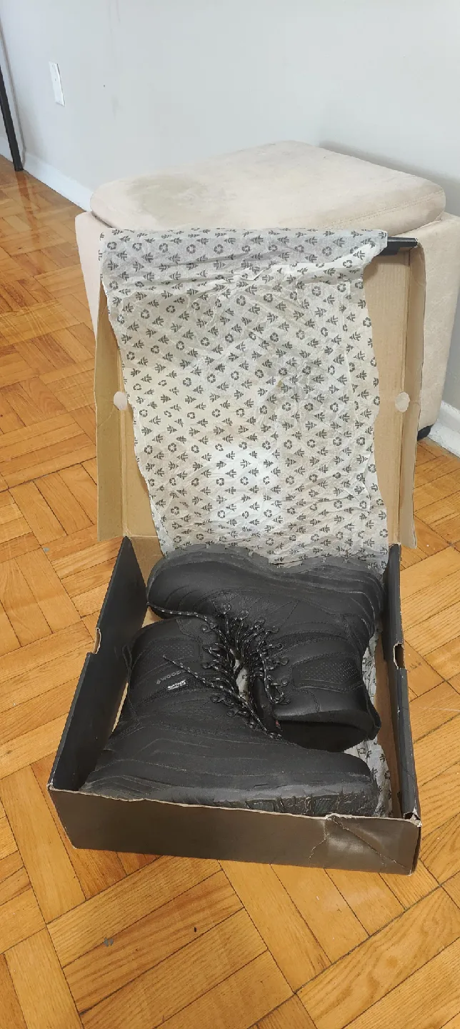 Woods Black Winter Boots with Box image indicator(7)