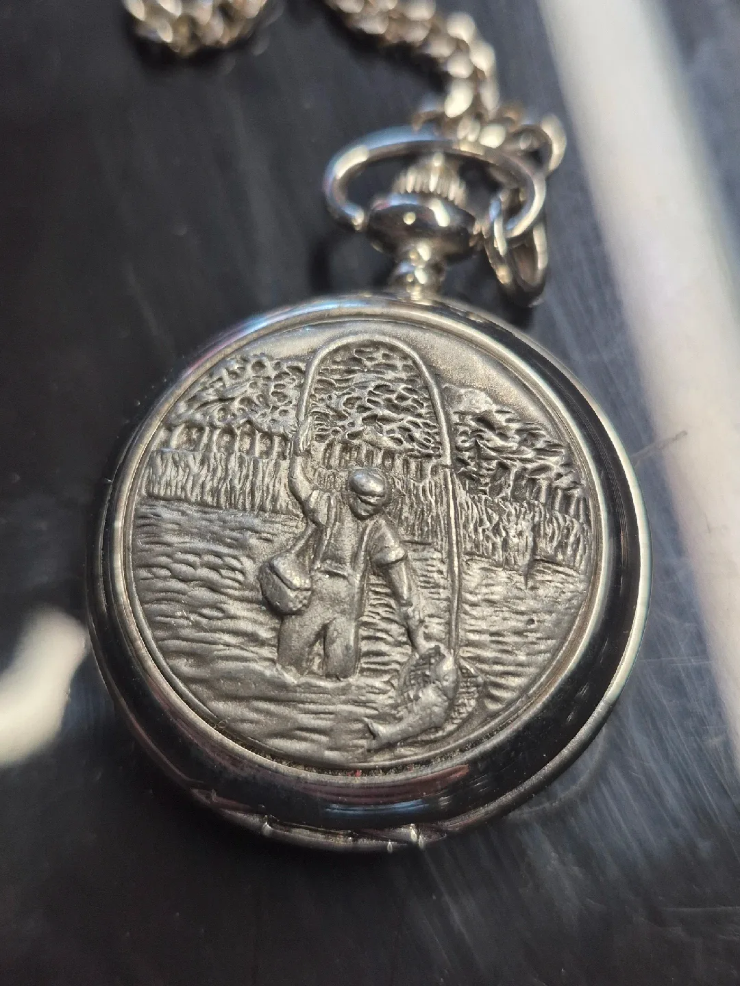 Vintage Silver Pocket Watch with Chain image indicator(2)