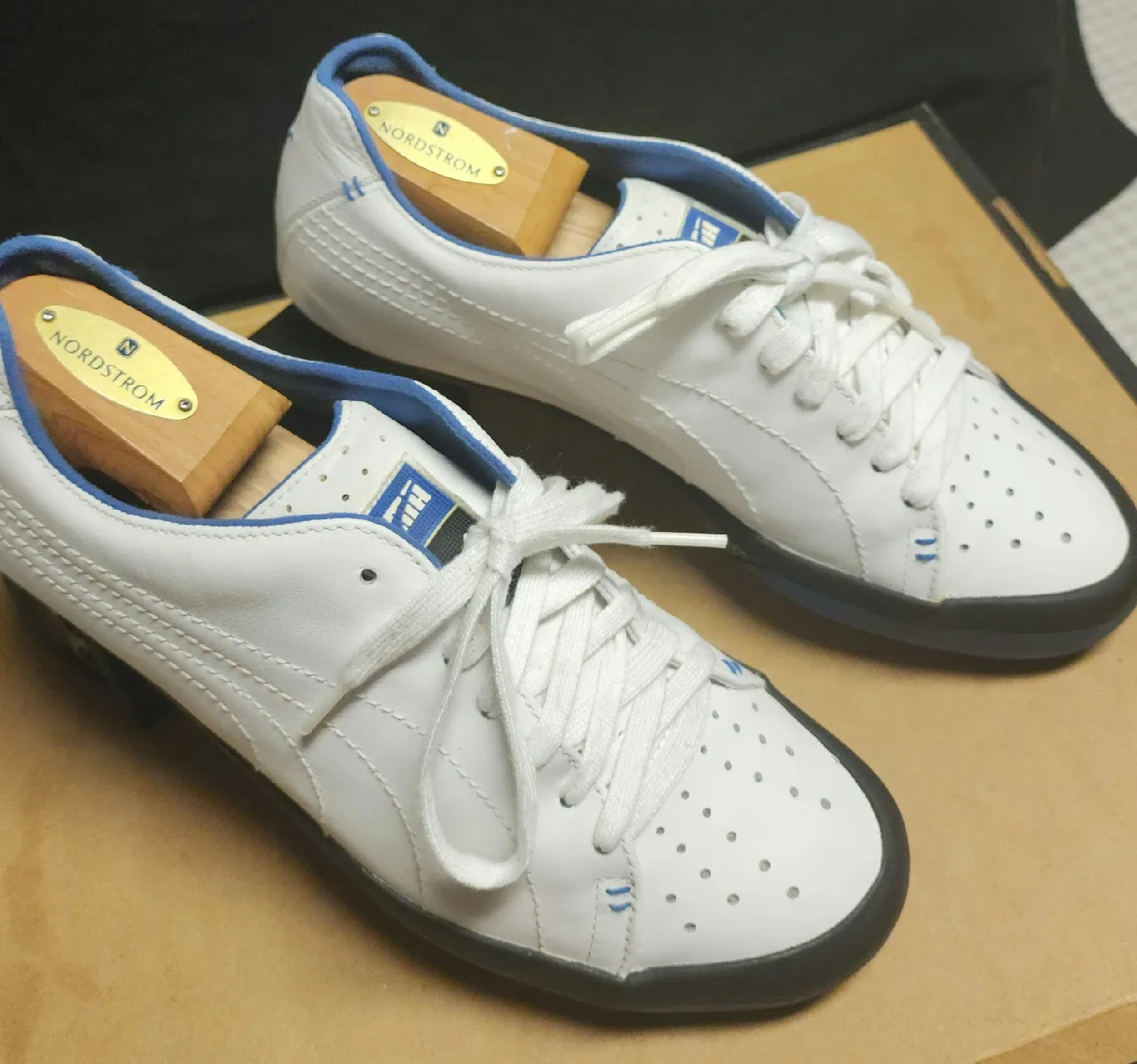 Puma White & Blue Leather Sneakers image indicator(2)