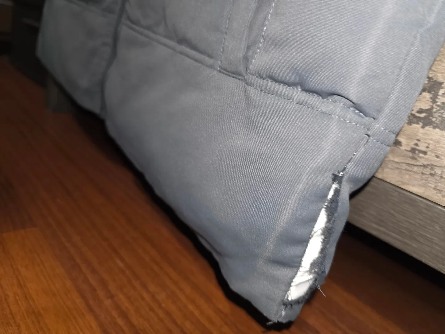 Bench. Puffer Vest - Size L/G image indicator(3)