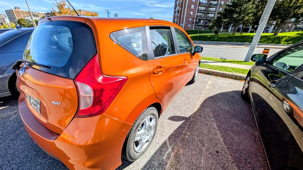 2018 Nissan Versa Note SV, Orange image indicator(3)