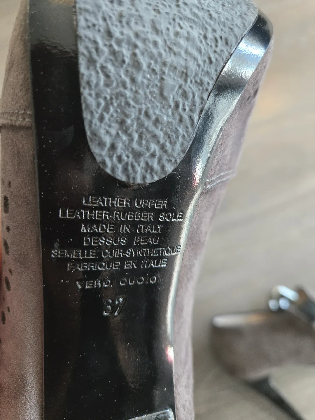 Napoleon Brown Suede Heels - Size 7 image indicator(3)