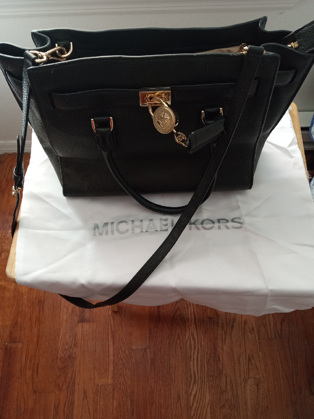 Michael Kors Black Leather Satchel - photo 4
