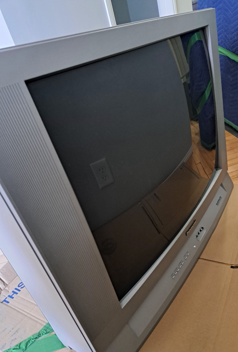 Panasonic CT-32E13-1G 32" Color TV