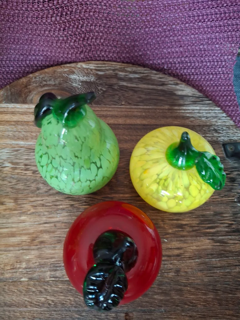 Glass Fruit Figurines image indicator(3)