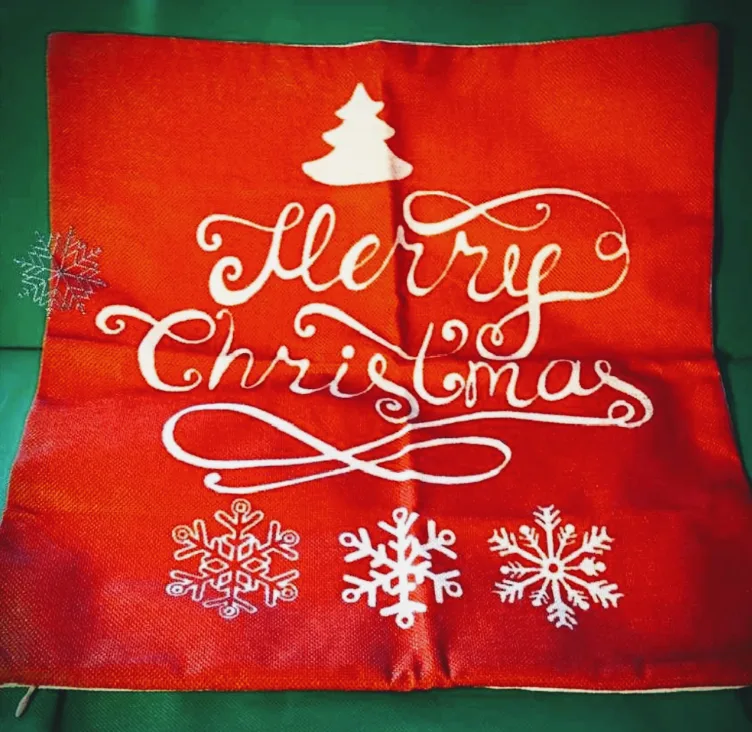 2 Decorative Throw Pillow Covers, Christmas image indicator(2)