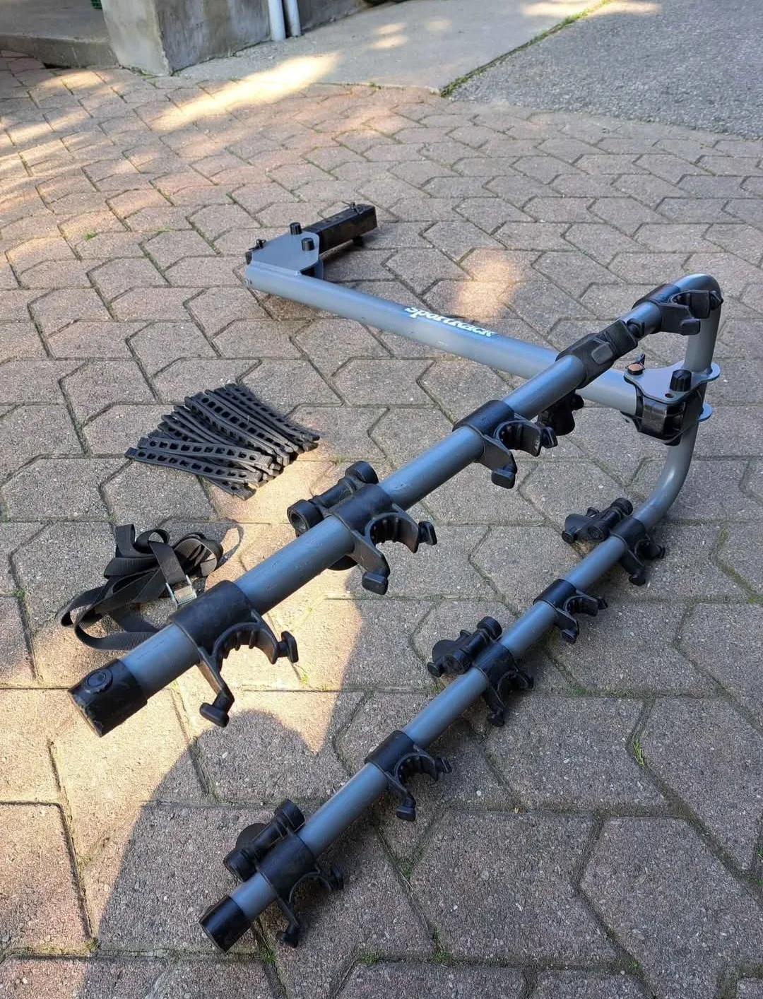 SportRack Vista A30905 4 Bike Hitch Rack image indicator(2)