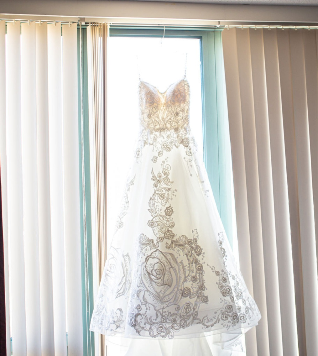 Beauty and the beast inspired wedding dress - photo 2