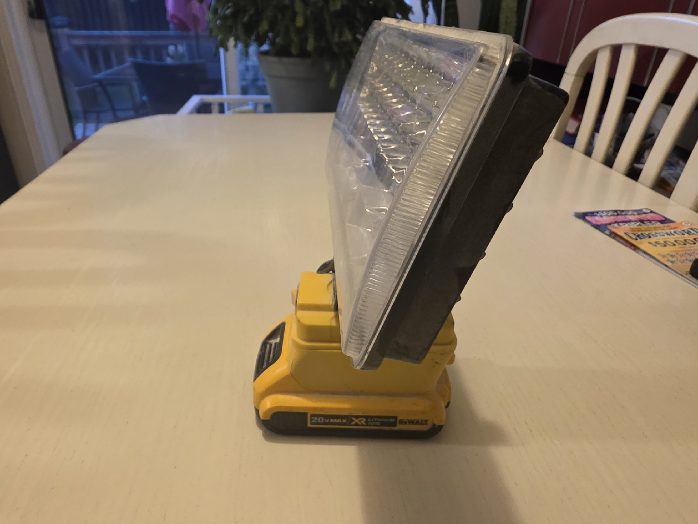 DeWalt 20V MAX LED Work Light - photo 4