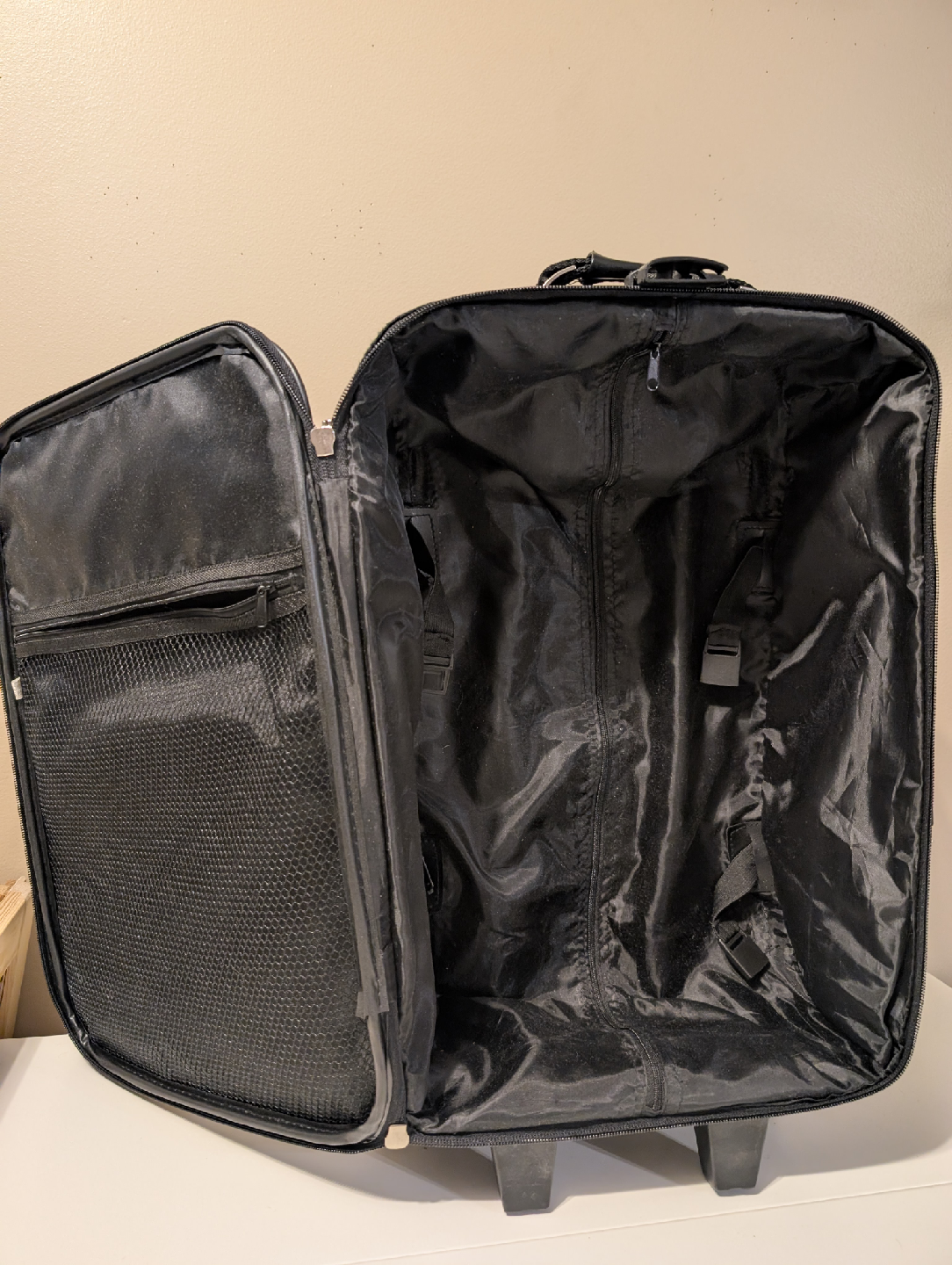 Giorgini Carry-On Luggage - Black - photo 2