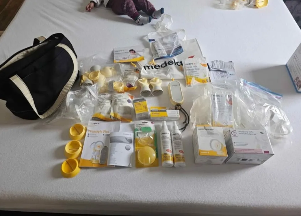 Medela Breast Pump Set - Complete Kit