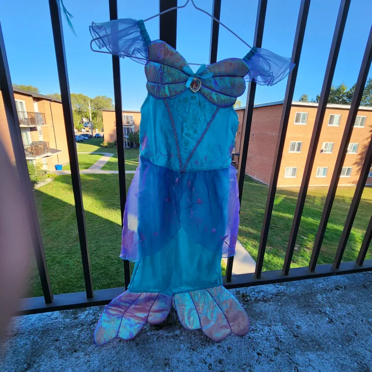 Disney's Little Mermaid Ariel Costume image indicator(5)