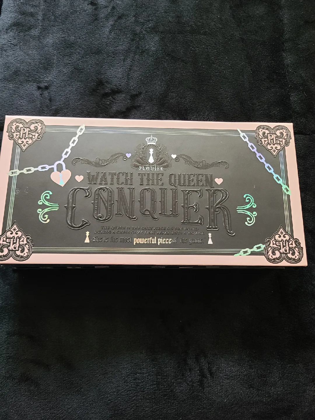 NEW Plouise Watch The Queen Conquer Eyeshadow Palette thumbnail