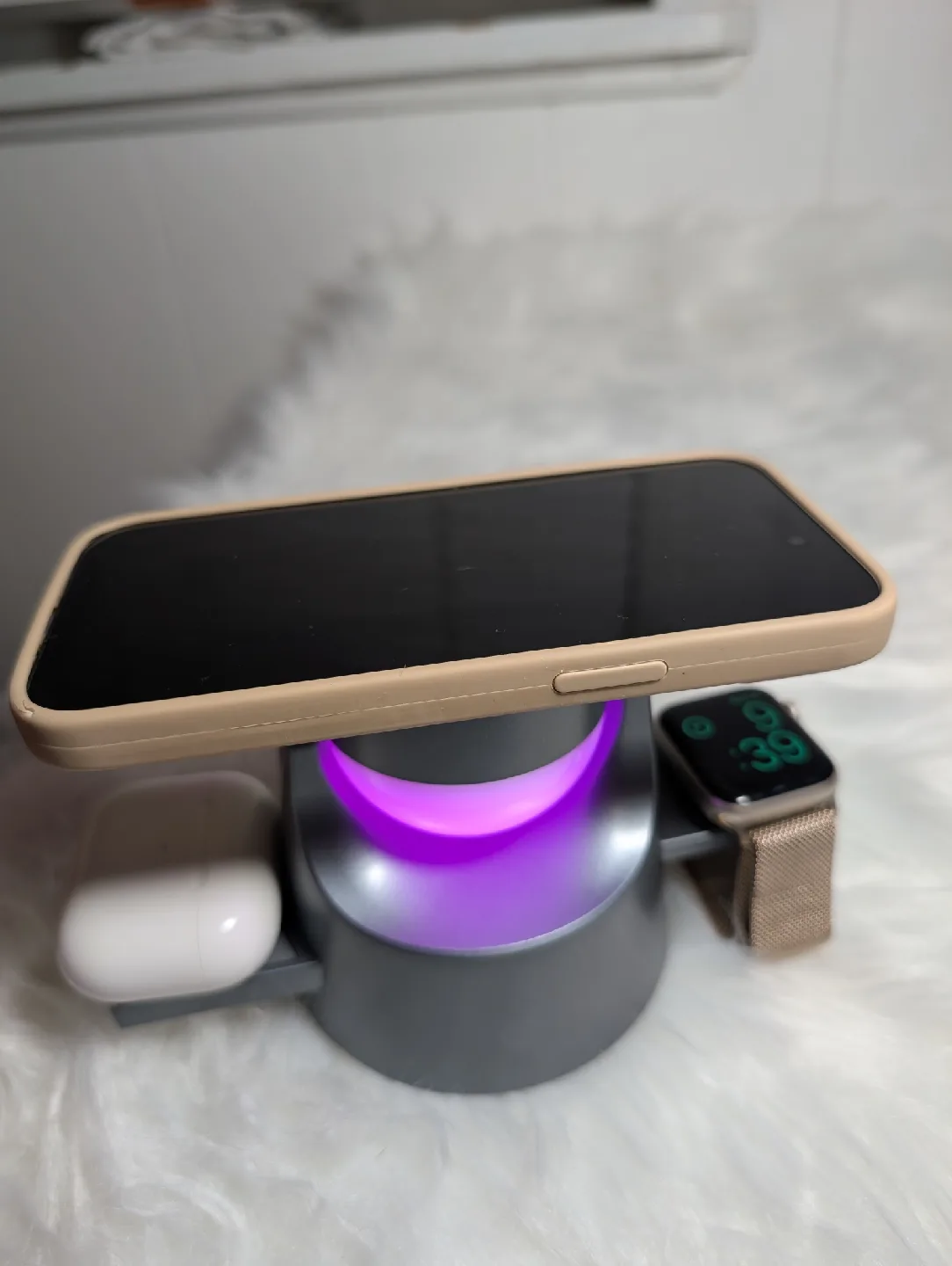 3-in-1 Wireless Charger Station iPhone image indicator(5)